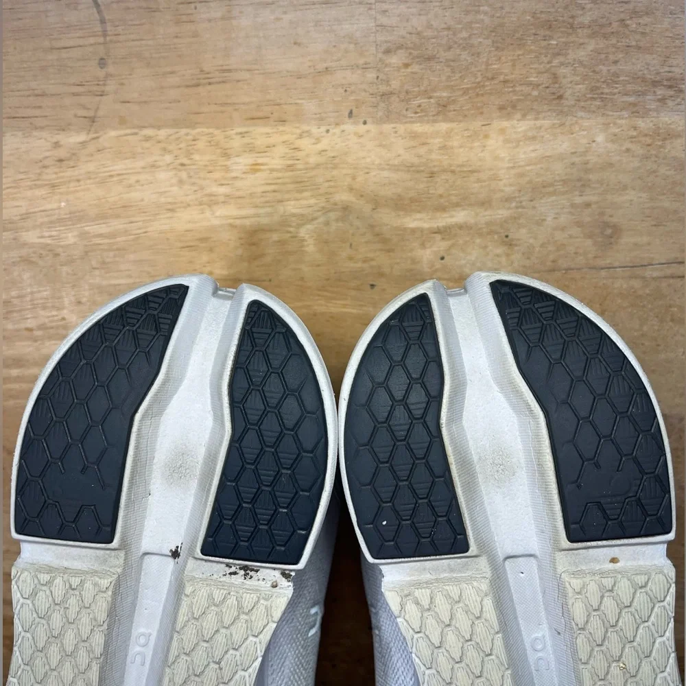 On CloudGo REFLECTIVE Womens Size 9 Running Shoes Sneakers White Glacier Gray - Picture 9 of 12
